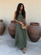 Vestido maxi de malla Toledo con un hombro al descubierto, elegante y moderno