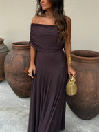 Vestido maxi de malla Toledo con un hombro al descubierto, elegante y moderno